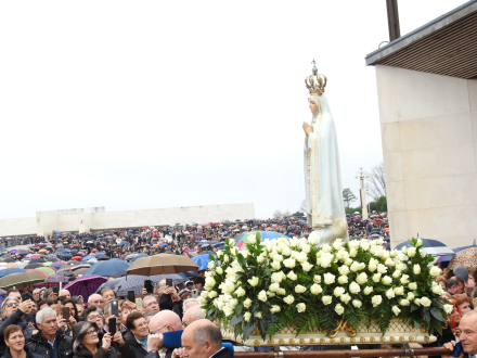 IMAGEN DE LA VIRGEN EN PROCESIÓN.jpg