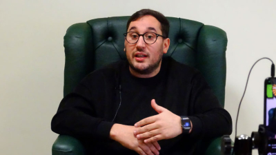 "Hay un retiro del Estado de la política productiva y social"