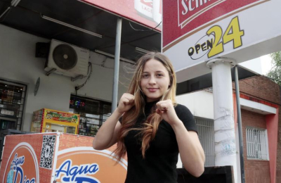Yanela Cáceres, la joven que defendió su puesto de trabajo con los puños