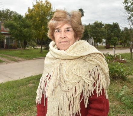 mujer sola vecina.jpg