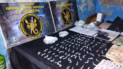 La Policía del Chaco incautó más de 200 dosis de cocaína y medio millón de pesos en la Leonesa