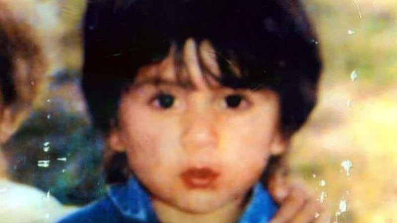 Su novio le mostró una foto de chiquito y era la de un nene desaparecido: la esperanza en un lunar y un ADN