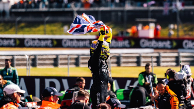Hamilton volvió a la victoria en la Fórmula 1 y se coronó en la mejor carrera del año en Silverstone