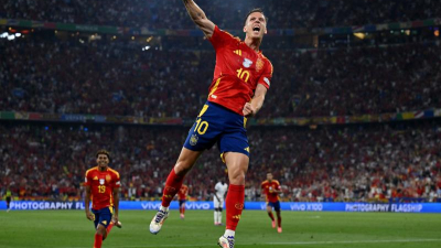 España sacó su chapa y es finalista
