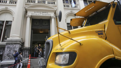 Reservas del Banco Central cayeron USD 559 millones, las más bajas desde abril