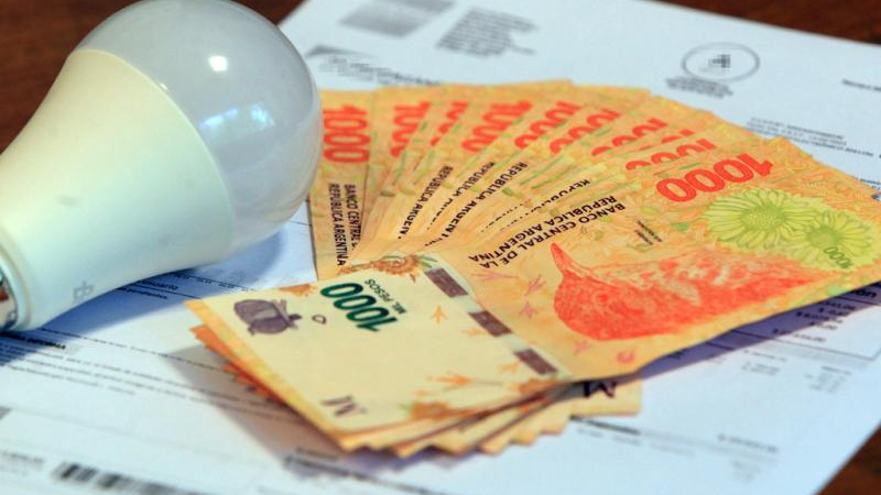 Tarifas en invierno con subas de 1200 %: luz y gas de agosto llegarán con seis cifras