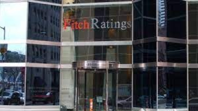 Fitch insiste: "parecen probables" reestructuración o impago