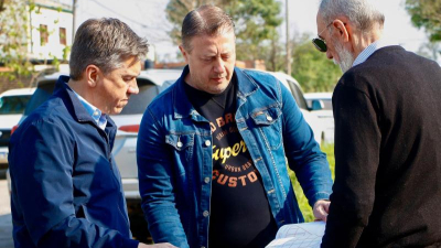 El gobernador constató obras de pavimentación en barrio Aramburu
