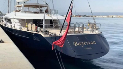 Rescatan cinco cuerpos del naufragio del Bayesian