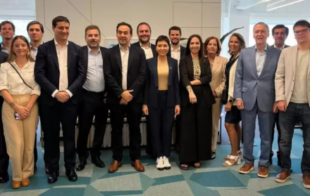 Referentes políticos como Cristian Ritondo, Mayra Mendoza y Juan Schiaretti visitaron las oficinas de Worldcoin en San Francisco.jpg