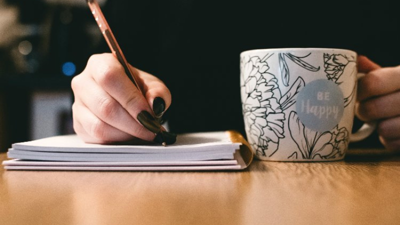 Ciclo "Autores y Personajes": convocan a escritores de la región a presentar cuentos que se llevarán al teatro
