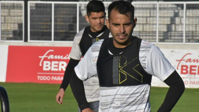 Ricardo Pancaldo define el once y For Ever parte rumbo a Zárate