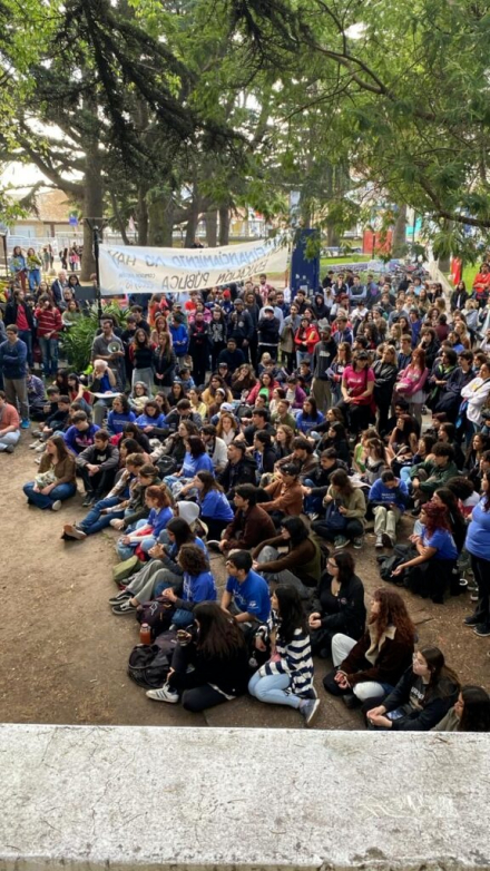 universidad-tomas2.jpg