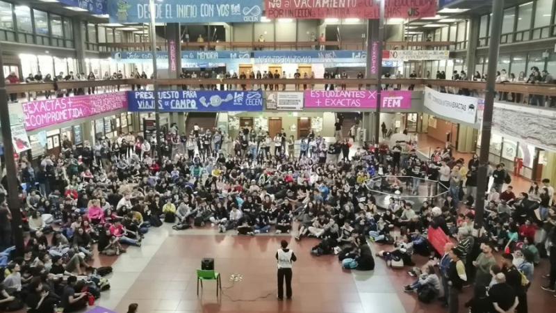 Asambleas universitarias resolvieron la toma de más de 100 facultades
