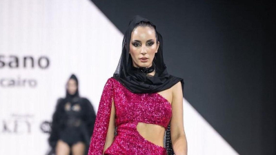 Mchic realiza un desfile en concientización del cáncer de mama