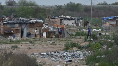 El 50% de la población no accede a algún servicio básico
