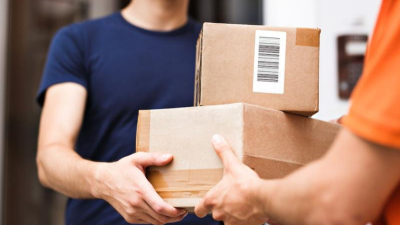 El gobierno eliminará impuestos para hacer compras online en el exterior