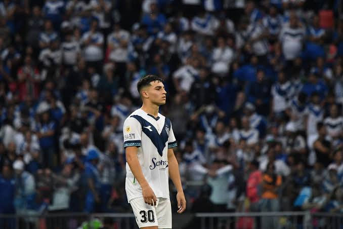 velez.jpg