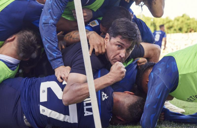Talleres ganó en La Plata, alcanzó a Vélez y sueña