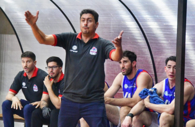 Sin una ofensiva fluida, Villa San Martín apeló a su ADN defensivo y se metió en semifinales de Conferencia