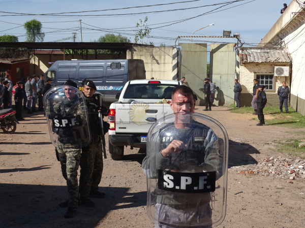 Traslado de los detenidos por el caso Loan en la Unidad Penitenciaria N°7 de Resistencia.
