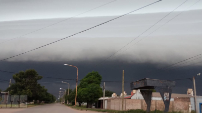 Impactantes imágenes de la llegada de la tormenta en Sáenz Peña