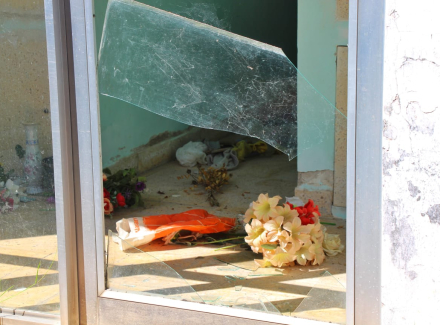 destrozos cementerio 1.jpg