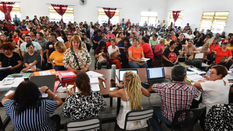 La educación chaqueña inicia 2025 con más de 2000 docentes titulares
