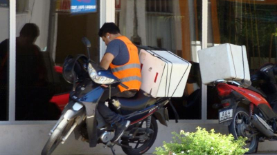 Cadetes y motomandados cierran filas ante las aplicaciones