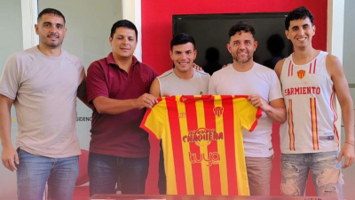 Sarmiento: renovó a Ayala y va armando el nuevo plantel