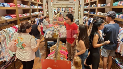 Incremento salarial de 5,1% para empleados de comercio en un trimestre 