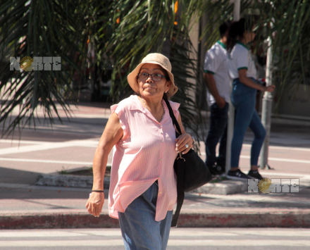 señora calor gorro.JPG