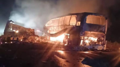 Al menos 30 personas calcinadas tras terrible choque en México
