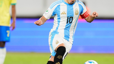 Con gol de Echeverri, Argentina empató y definirá el torneo en la última fecha