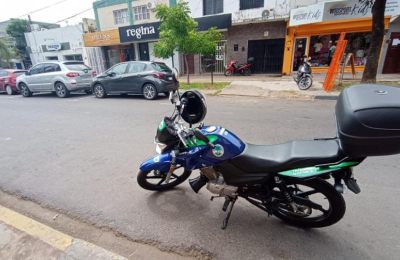 Con controles y dudas renovadas, comenzó la prueba del estacionamiento medido inteligente