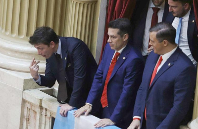 Tras el escándalo en el Congreso crece la duda sobre el rol de Santiago Caputo