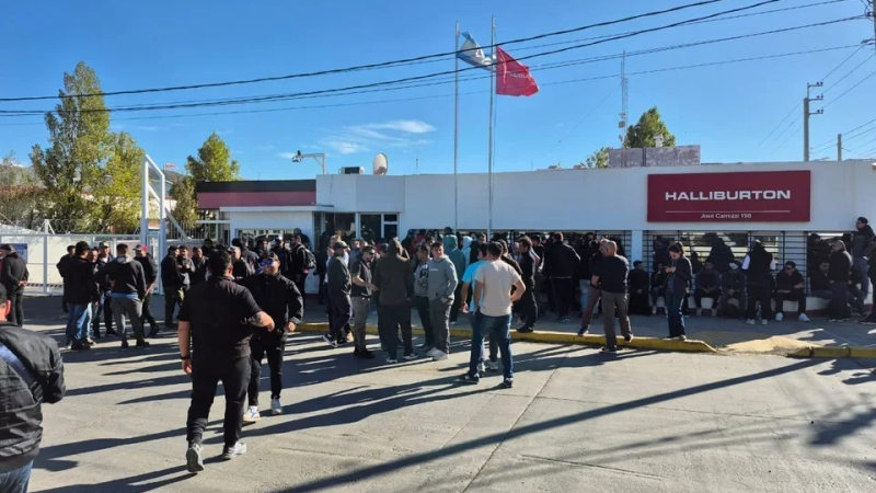 Halliburton no da indicios de revertir los 300 despidos