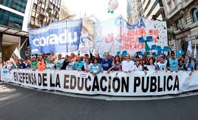 universitaros1.jpg