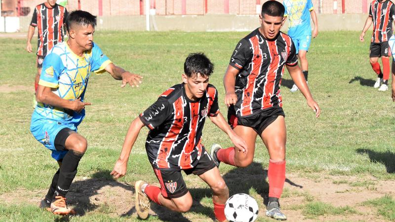 Juventud de Tirol y Fontana fueron los ganadores del sábado y hoy, tres partidos