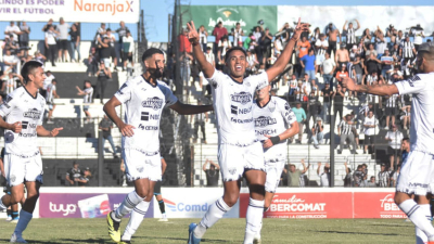 For Ever cantó victoria ante los jujeños y volvió a la zona de Reducido