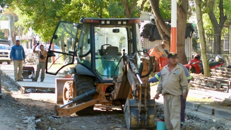 El municipio continúa con el plan de bacheo en distintos puntos de Resistencia