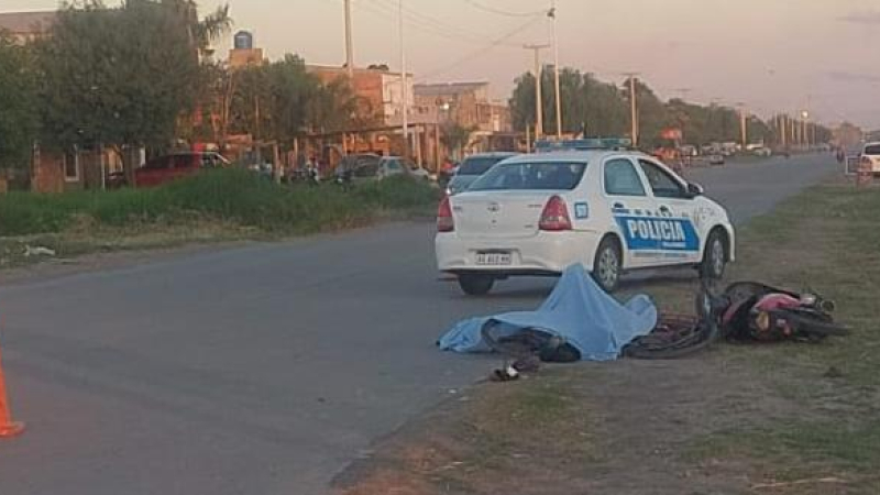 Un ciclista murió al chocar contra una moto en avenida Soberanía