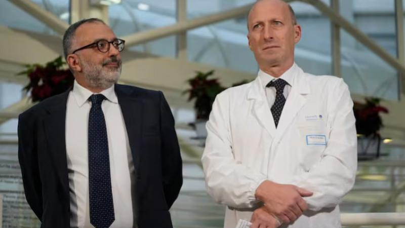 "Tenía los ojos abiertos, pero no contestó... le di una caricia"