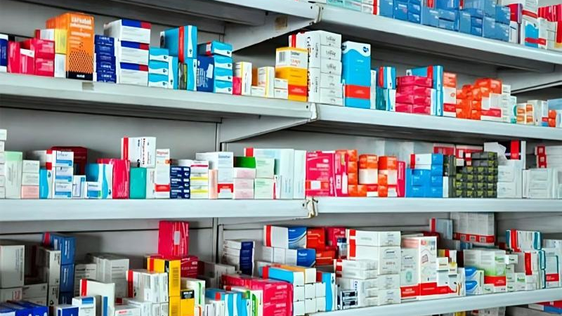 Celebran el fallo que suspende la venta de medicamentos fuera de las farmacias