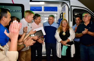 Zdero refuerza el sistema sanitario con nuevas ambulancias para los hospitales