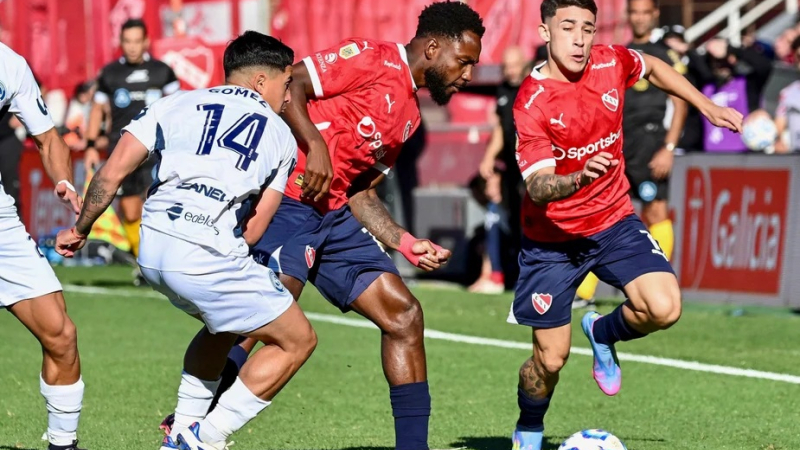 Con un gol digno del Puskas, Independiente clasificó a cuartos de final del Torneo Apertura
