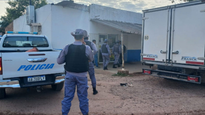 Carnicero quiso "faenar" al veterinario que controlaba local