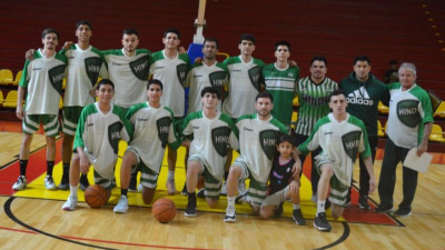 Hindú apareció en el último cuarto y festejó ante Sarmiento