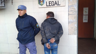 Entró a robar con un cuchillo, terminó golpeado por vecinos y detenido