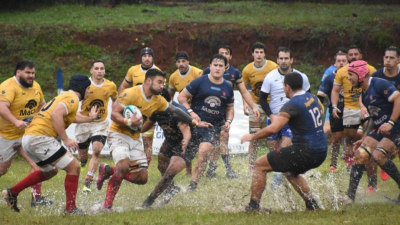 No lo frenó la lluvia: Curne goleó a Capri y lidera cómodo en su zona